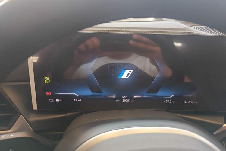 Used BMW i3 2024 eDrive 35 L Instrument Cluster