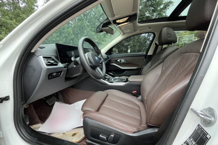 Used BMW i3 2024 eDrive 35 L Interior 1
