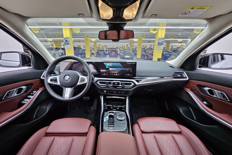 Used BMW i3 2024 eDrive 35 L Interior 1