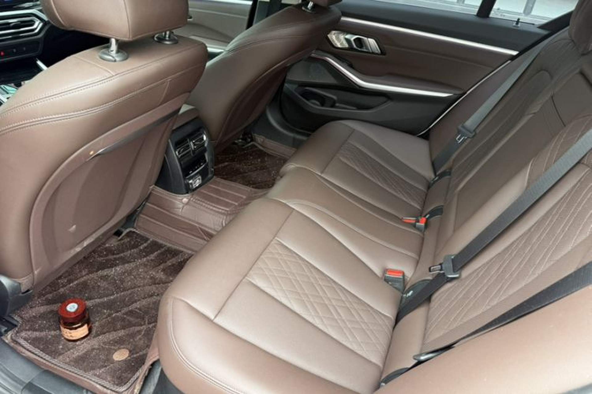 Used BMW i3 2024 eDrive 35 L Interior 10