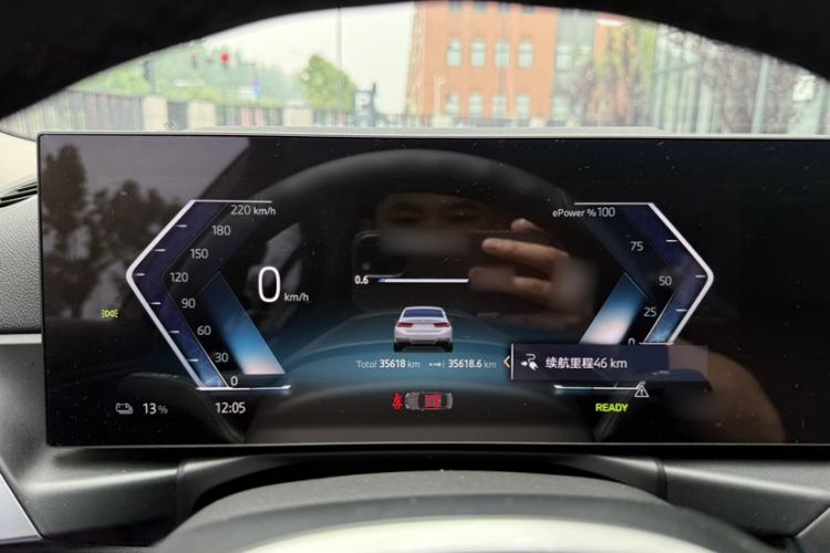 Used BMW i3 2024 eDrive 35 L Interior 12