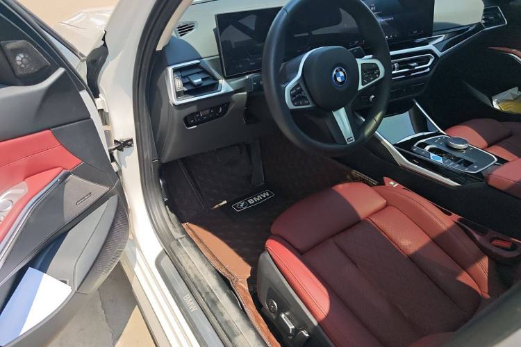 Used BMW i3 2024 eDrive 35 L Interior 2