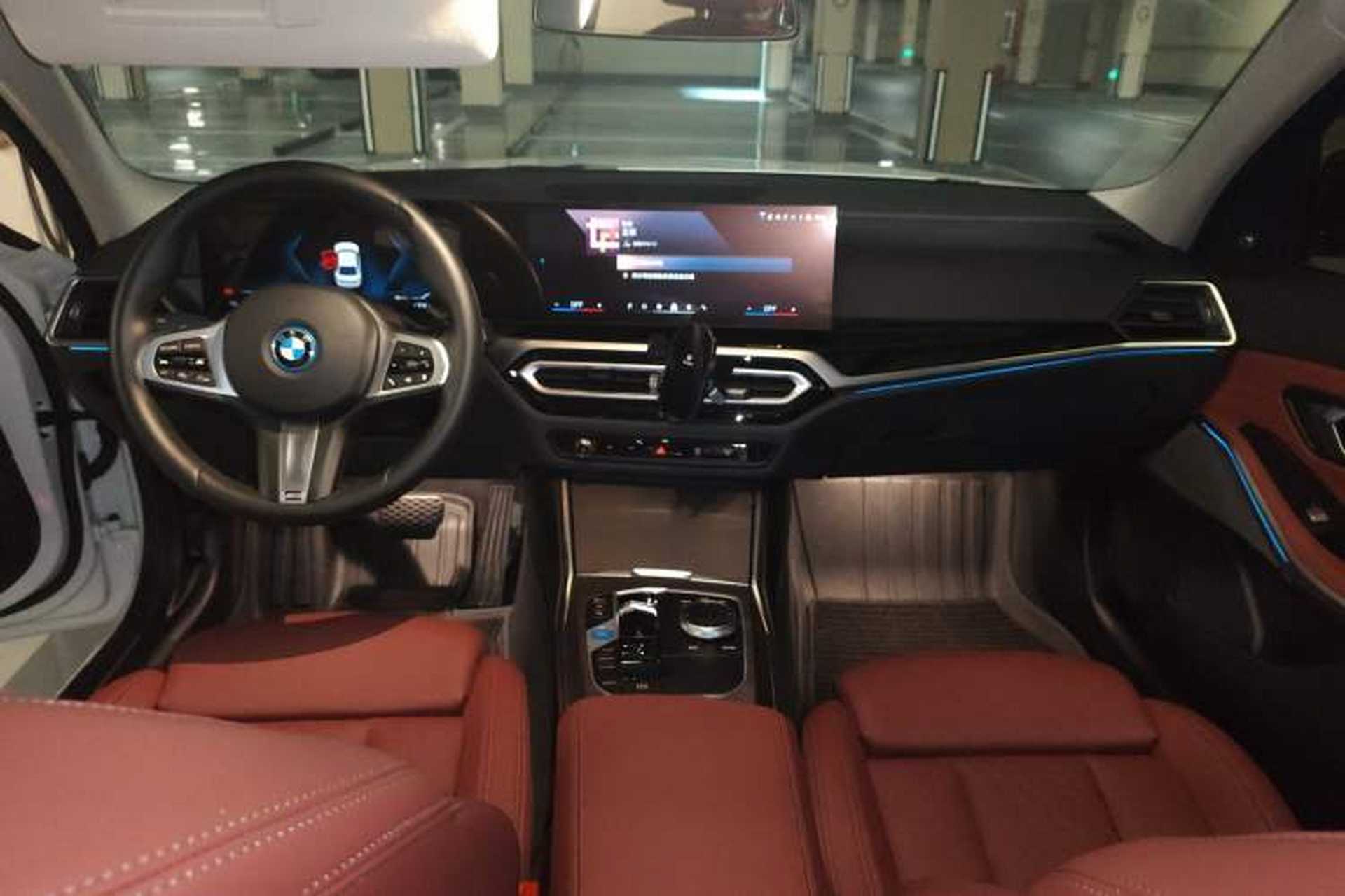 Used BMW i3 2024 eDrive 40 L Midnight Sports Package Interior 2