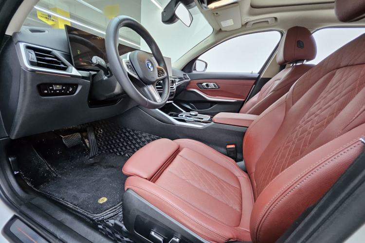 Used BMW i3 2024 eDrive 35 L Interior 2