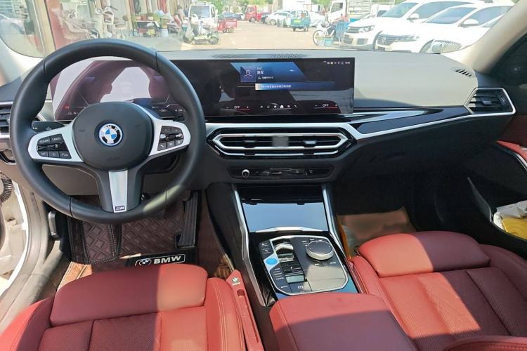 Used BMW i3 2024 eDrive 35 L Interior 3