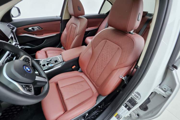 Used BMW i3 2024 eDrive 35 L Interior 3