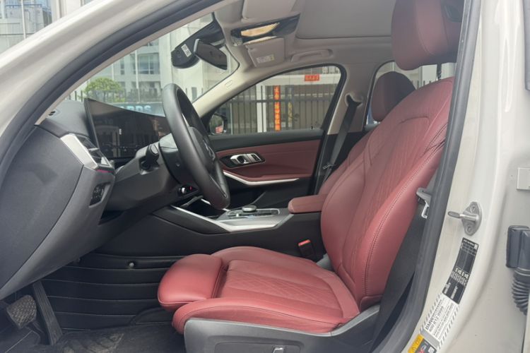 Used BMW i3 2024 eDrive 40 L Midnight Edition Interior 4
