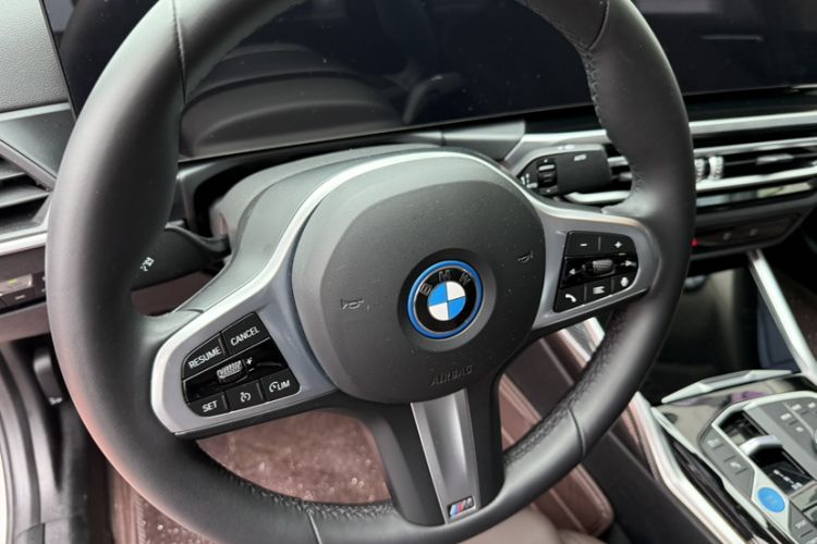 Used BMW i3 2024 eDrive 35 L Interior 4