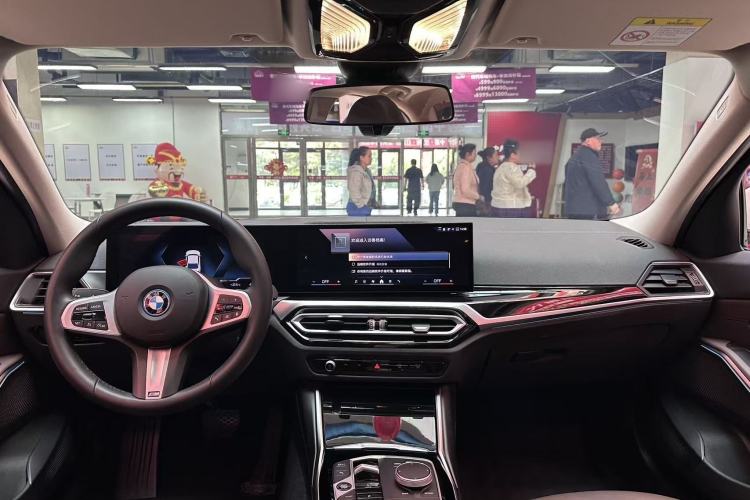 Used BMW i3 2024 eDrive 35 L Interior 5