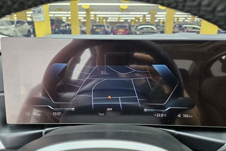 Used BMW i3 2024 eDrive 35 L Interior 5