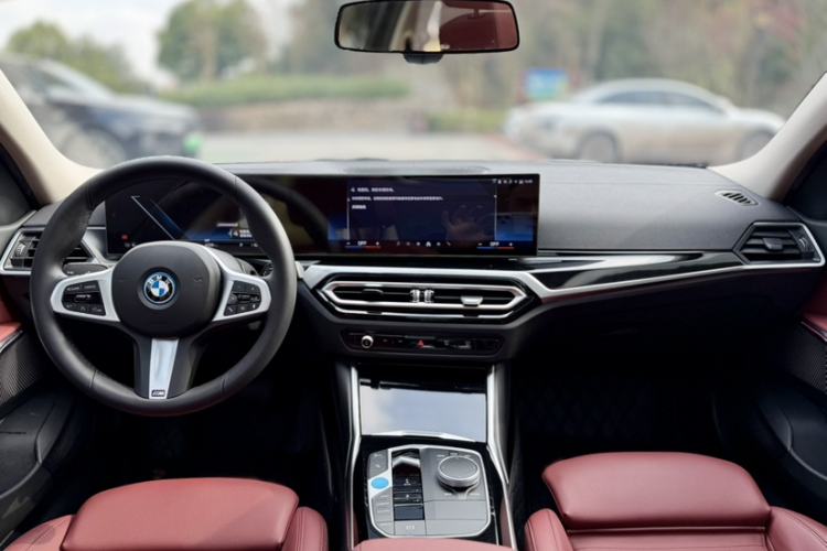 Used BMW i3 2024 eDrive 35 L Interior 5