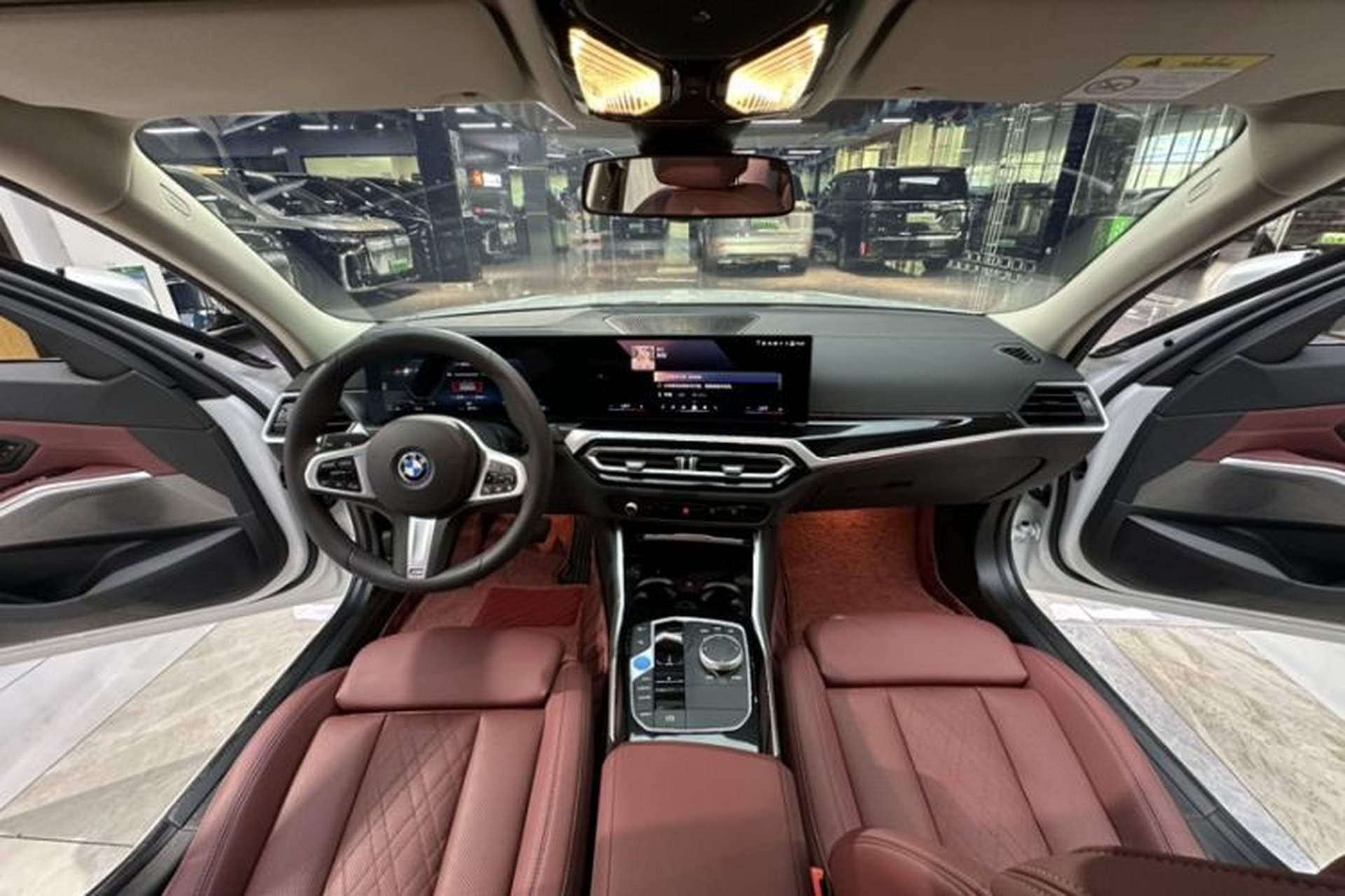Used BMW i3 2024 eDrive 35 L Interior 5