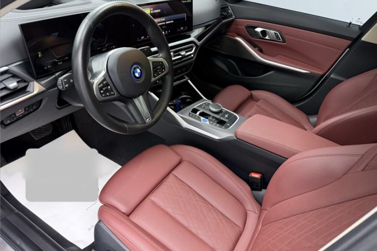 Used BMW i3 2024 eDrive 40 L Midnight Sports Package Interior 6