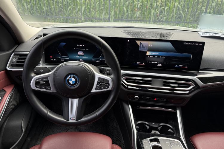 Used BMW i3 2024 eDrive 35 L Interior 6