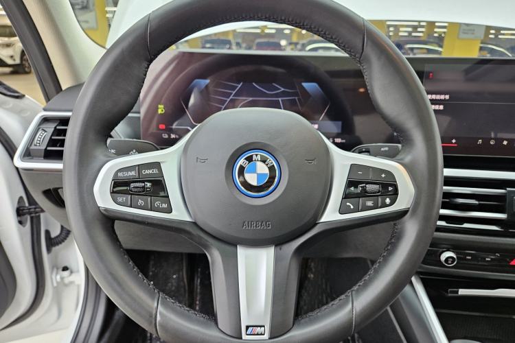 Used BMW i3 2024 eDrive 35 L Interior 6