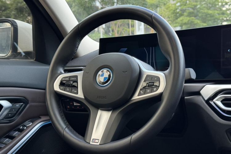 Used BMW i3 2024 eDrive 35 L Interior 7
