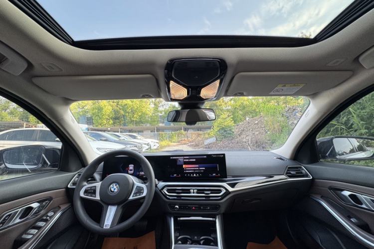 Used BMW i3 2024 eDrive 40 L Midnight Edition Interior 7