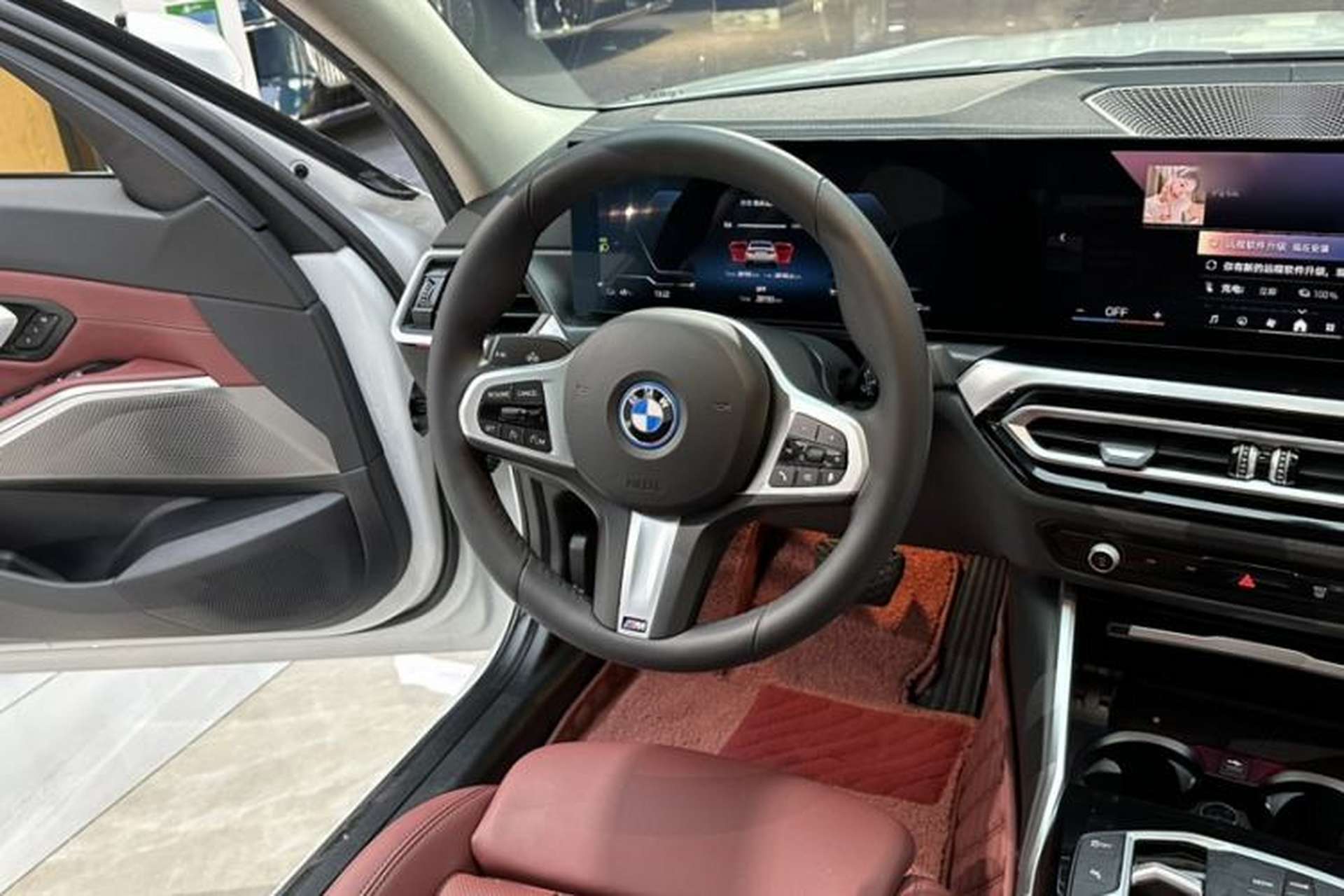 Used BMW i3 2024 eDrive 35 L Interior 7