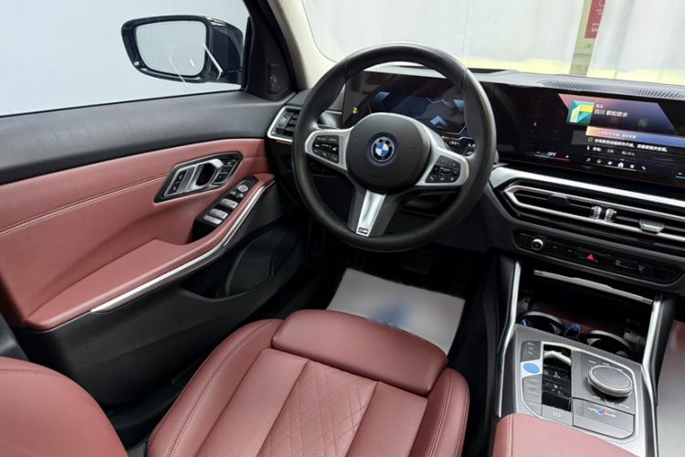 Used BMW i3 2024 eDrive 40 L Midnight Sports Package Interior 9