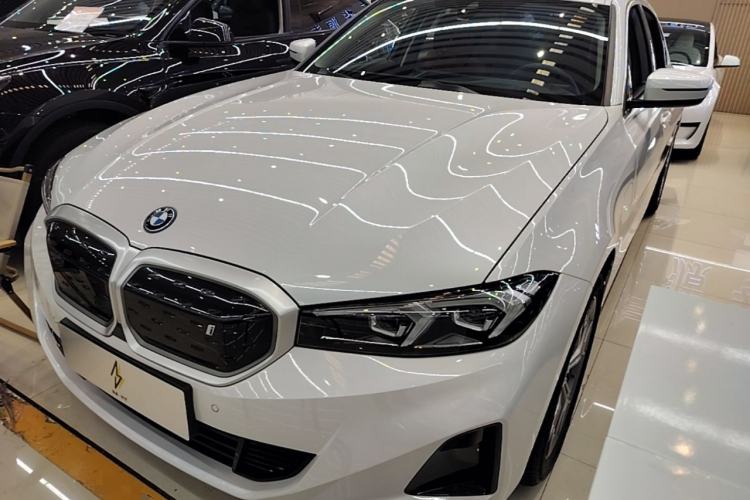 BMW i3 2024 eDrive 35 L