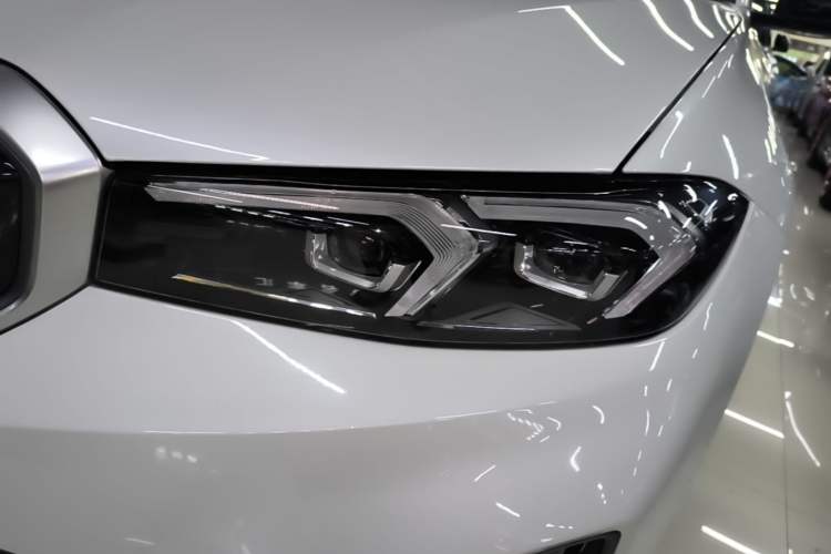 Used BMW i3 2024 eDrive 40 L Midnight Edition Left Front Headlight