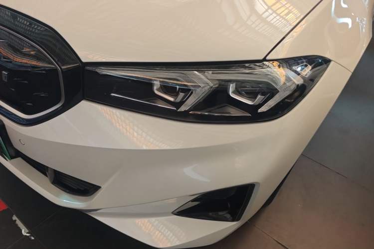 Used BMW i3 2024 eDrive 40 L Midnight Edition Left Front Headlight