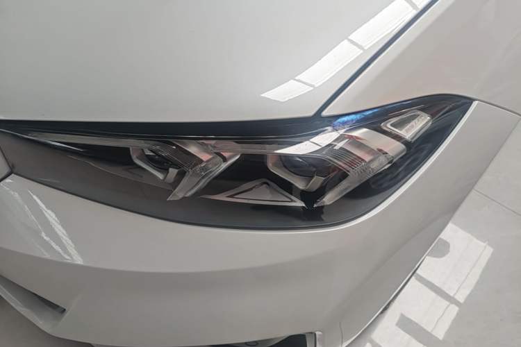 Used BMW i3 2024 eDrive 35 L Left Front Headlight
