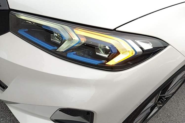 Used BMW i3 2024 eDrive 40 L Midnight Sports Package Left Front Headlight