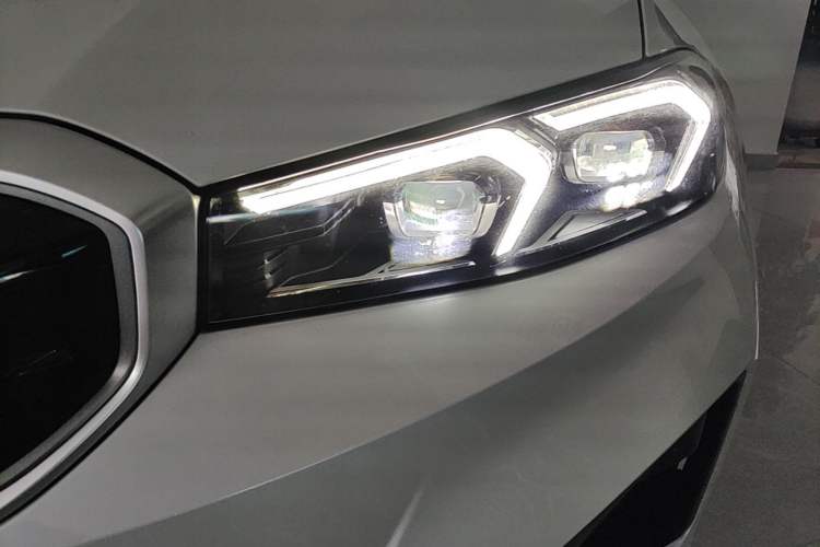 Used BMW i3 2024 eDrive 35 L Left Front Headlight