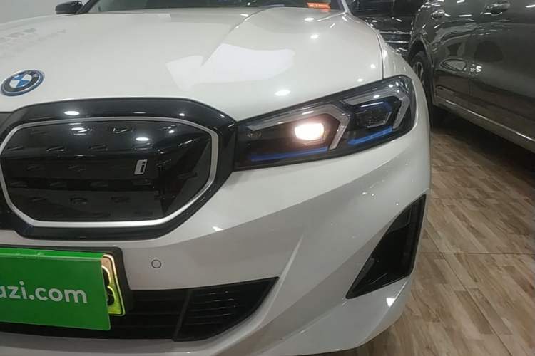 Used BMW i3 2024 eDrive 40 L Midnight Sports Package Left Front Headlight