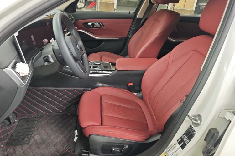 Used BMW i3 2024 eDrive 40 L Midnight Edition Left Front Seat
