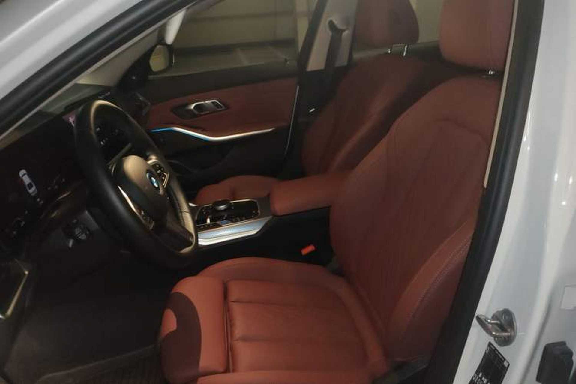 Used BMW i3 2024 eDrive 40 L Midnight Sports Package Left Front Seat