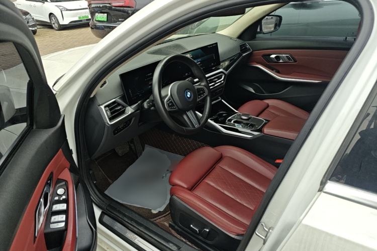 Used BMW i3 2024 eDrive 35 L Left Front Seat