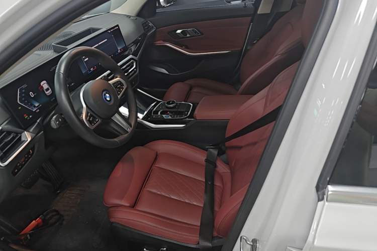 Used BMW i3 2024 eDrive 35 L Left Front Seat