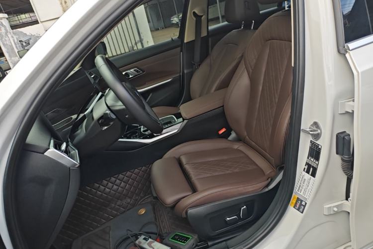 Used BMW i3 2024 eDrive 35 L Left Front Seat