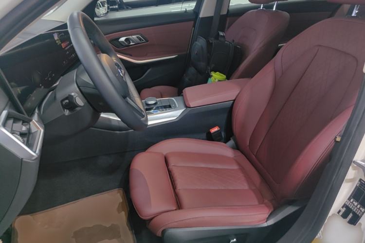 Used BMW i3 2024 eDrive 40 L Midnight Edition Left Front Seat