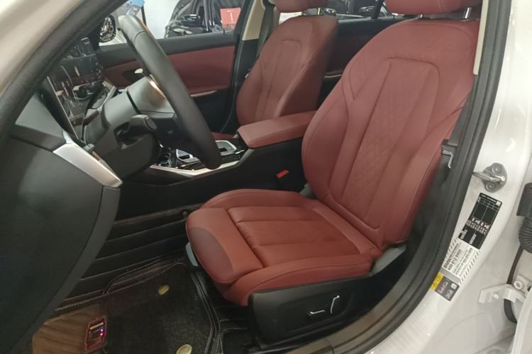Used BMW i3 2024 eDrive 35 L Left Front Seat