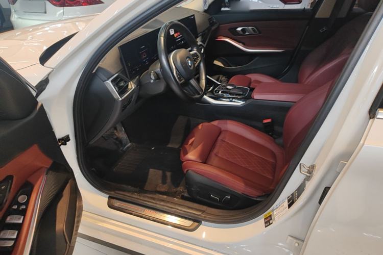 Used BMW i3 2024 eDrive 35 L Left Front Seat