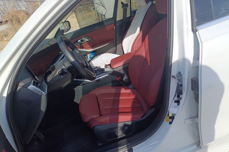 Used BMW i3 2024 eDrive 35 L Left Front Seat