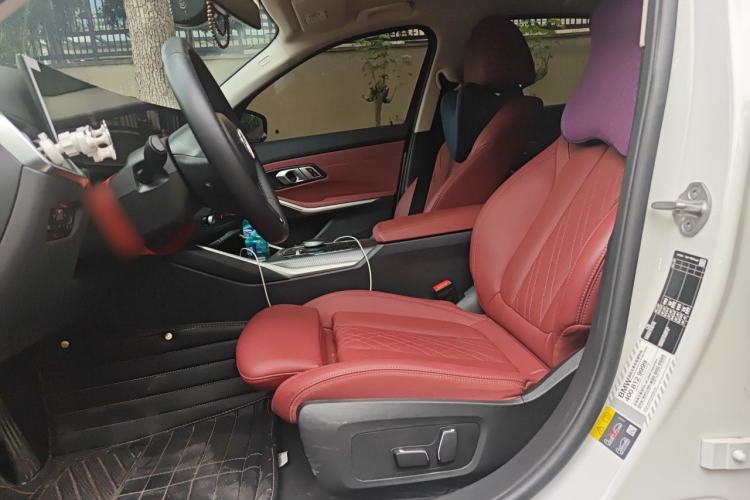 Used BMW i3 2024 eDrive 40 L Midnight Edition Left Front Seat