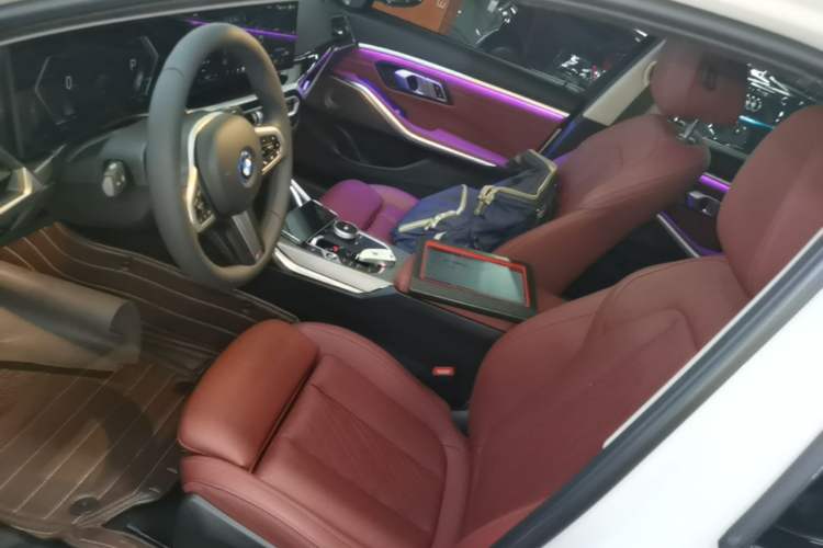 Used BMW i3 2024 eDrive 35 L Left Front Seat
