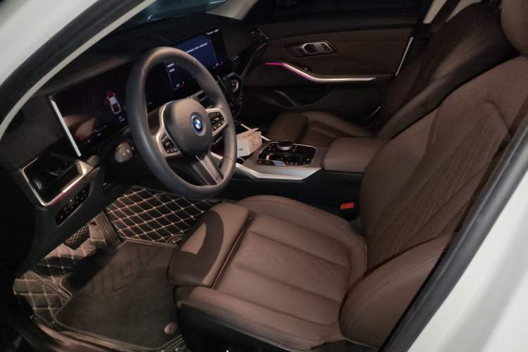 Used BMW i3 2024 eDrive 40 L Midnight Edition Left Front Seat