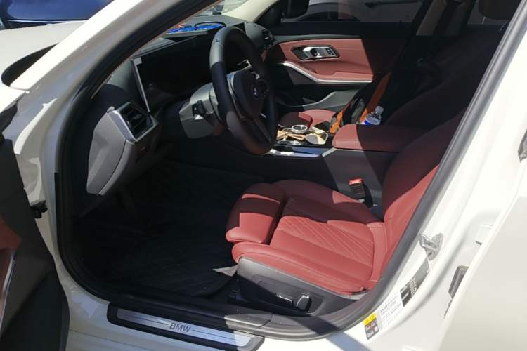 Used BMW i3 2024 eDrive 35 L Left Front Seat