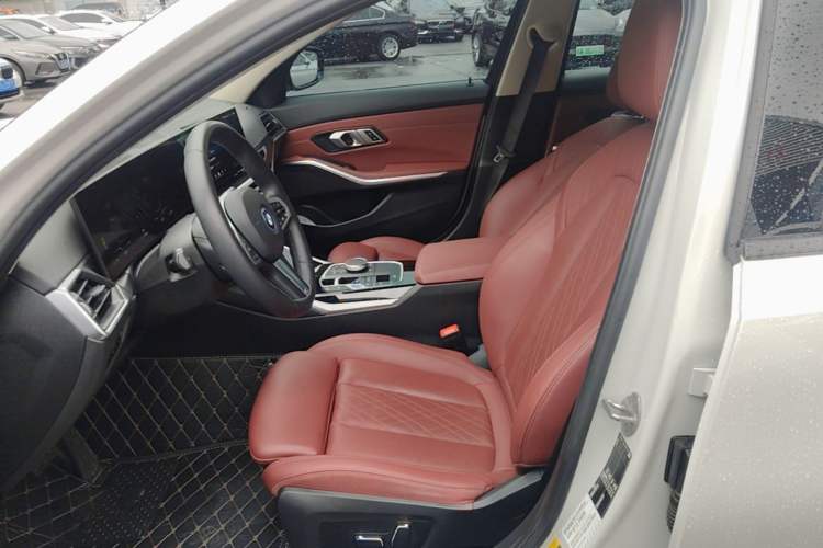 Used BMW i3 2024 eDrive 35 L Left Front Seat