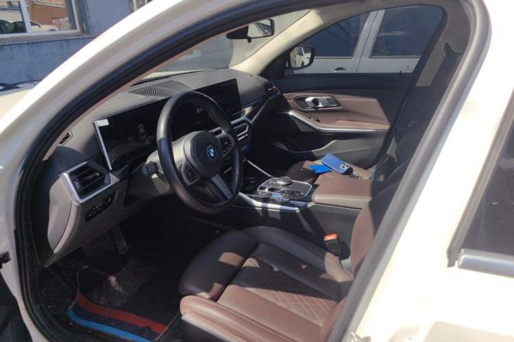 Used BMW i3 2024 eDrive 40 L Midnight Edition Left Front Seat