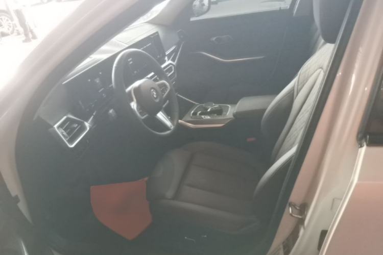 Used BMW i3 2024 eDrive 40 L Midnight Edition Left Front Seat