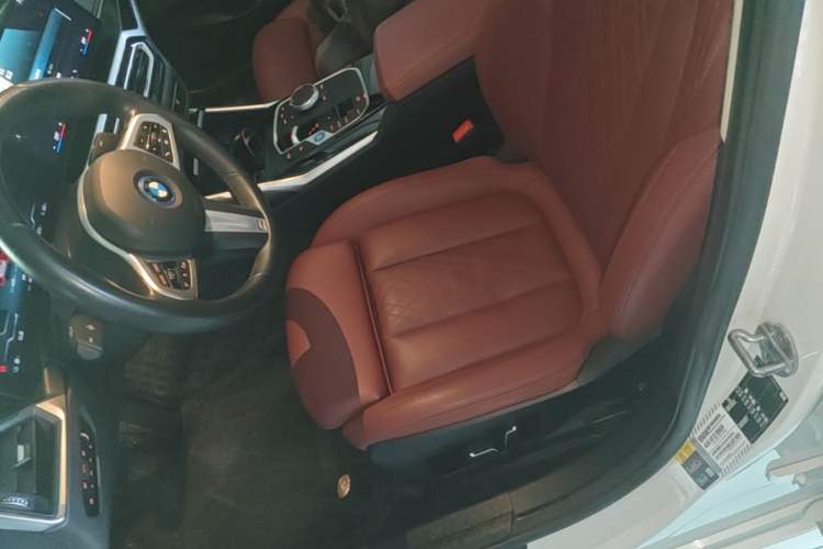 Used BMW i3 2024 eDrive 35 L Left Front Seat