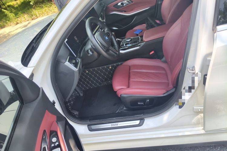 Used BMW i3 2024 eDrive 35 L Left Front Seat
