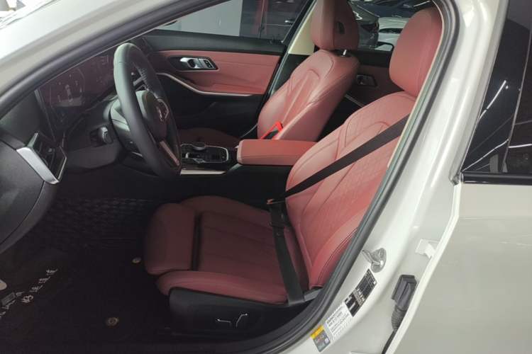 Used BMW i3 2024 eDrive 35 L Left Front Seat