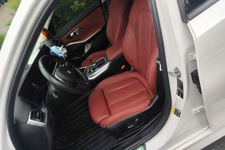 Used BMW i3 2024 eDrive 40 L Midnight Sports Package Left Front Seat